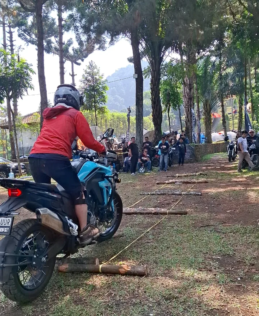 Latihan motor adventure